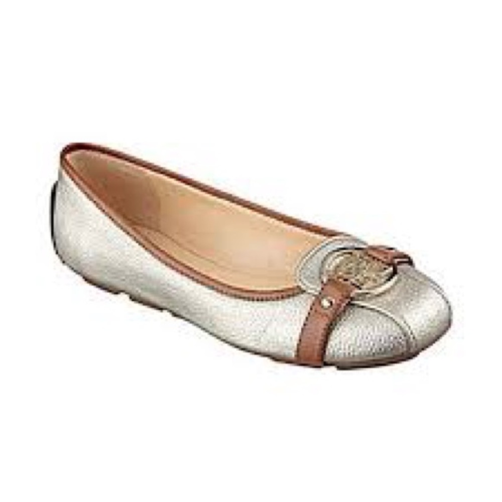 Liz Claiborne | Flats